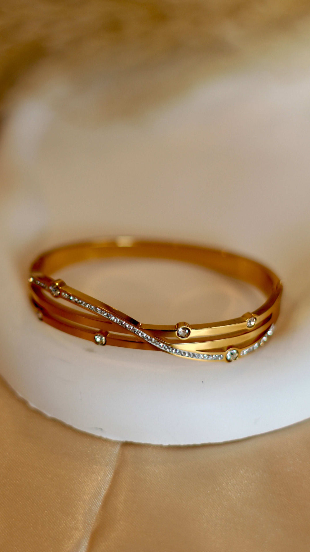 Beautiful 18K Gold Plated Bracelet with Stone Detailing - Occean By Soumali