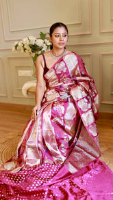 Magenta Contrast Munga Banarasi Saree with Floral Jaal and Kalash Motifs
