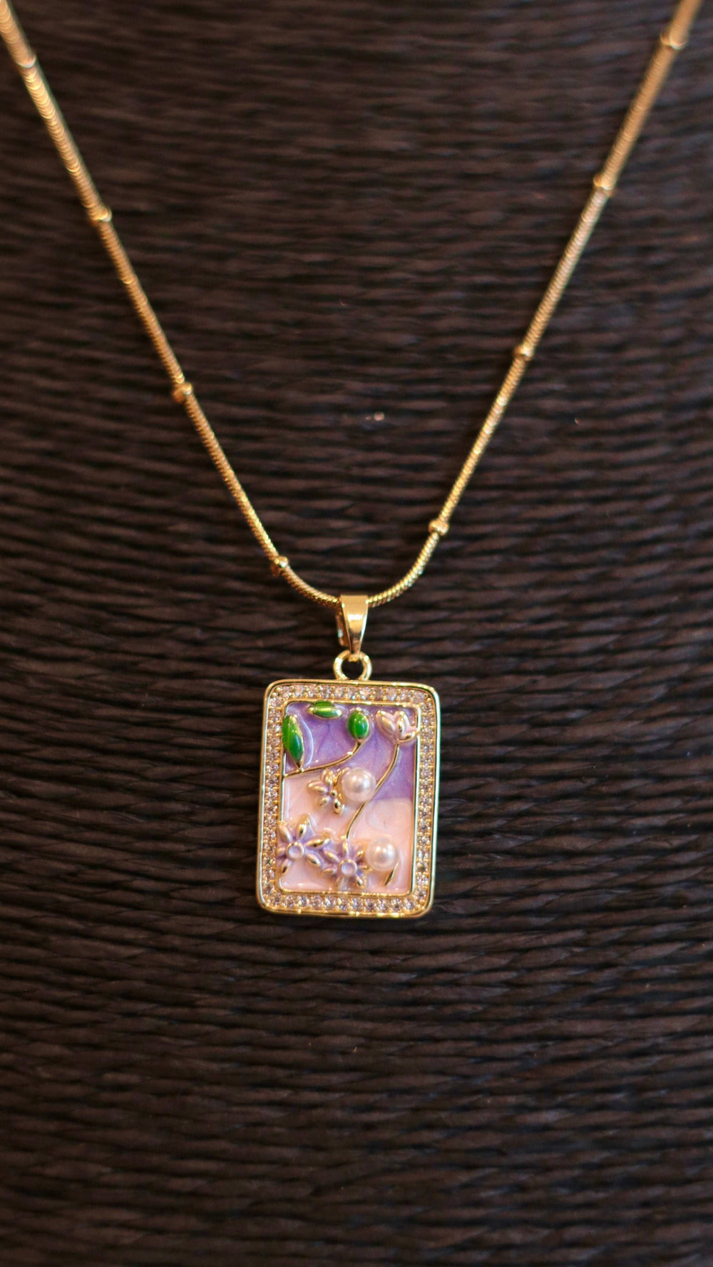 Elegant Hand-Painted Floral Pendant Necklace with Pearls & Rhinestones - Occean By Soumali