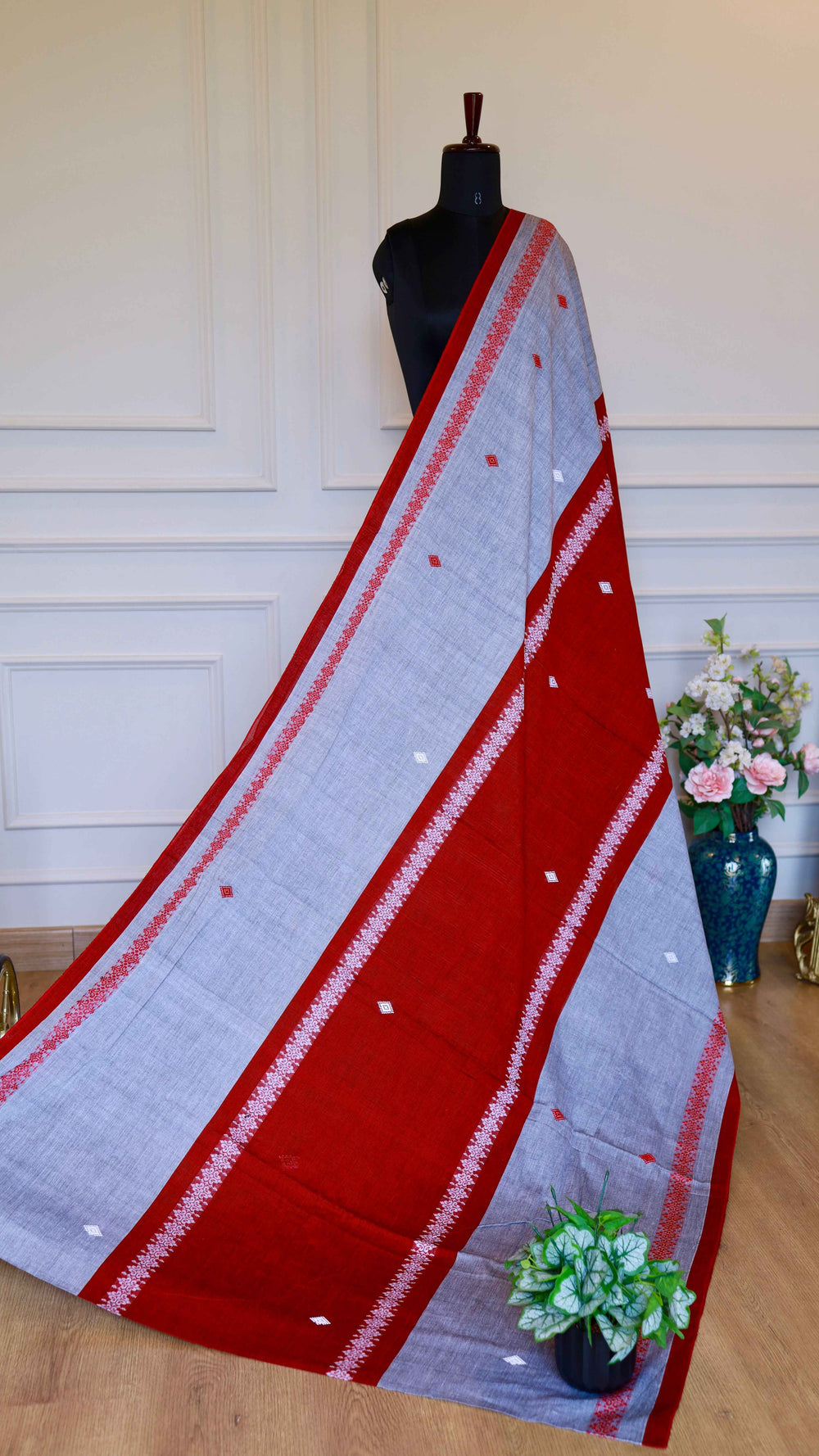 Authentic Handloom Cotton Saree with Traditional Red & Grey Thread Work
