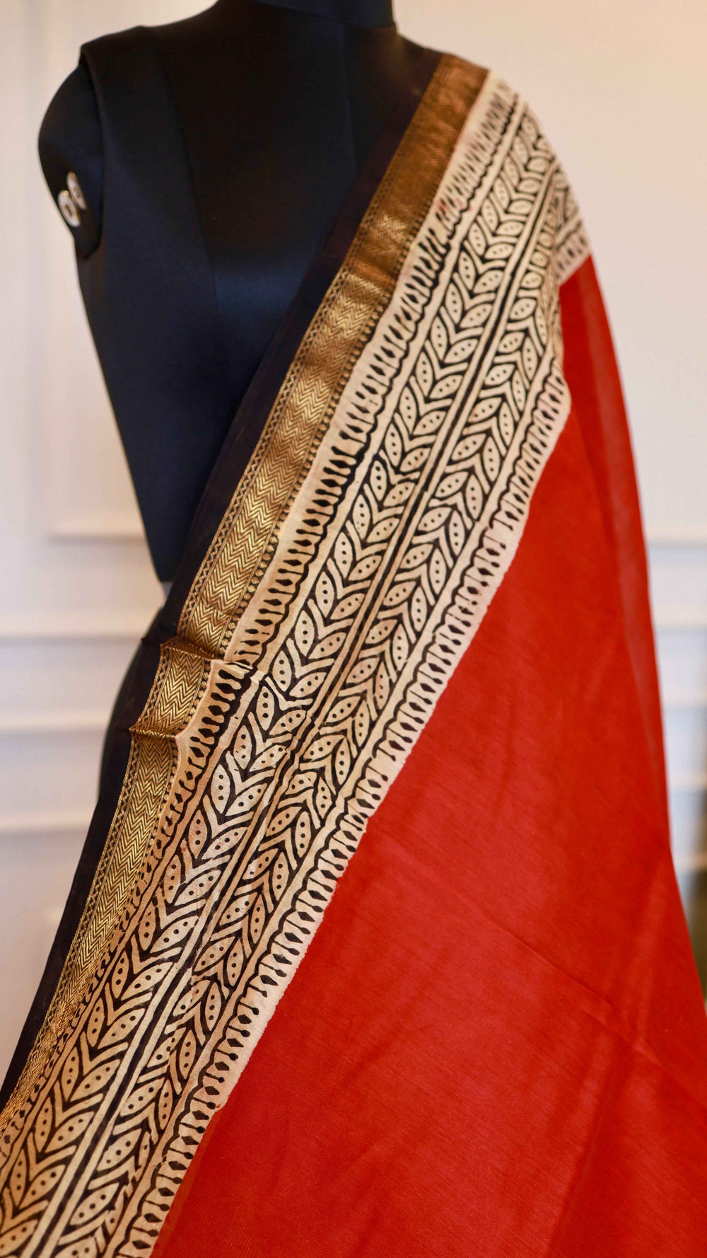 Maheshwari Handblock Printed Silk Saree in Crimson & Cream