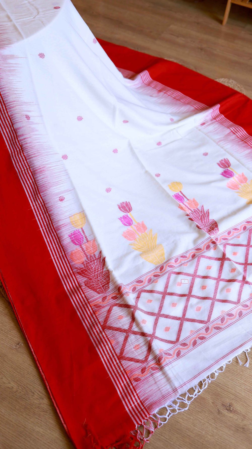 Pristine Off-White & Crimson Handwoven Khadi Cotton Saree with Floral Jamdani Weave & Matching Blouse Piece
