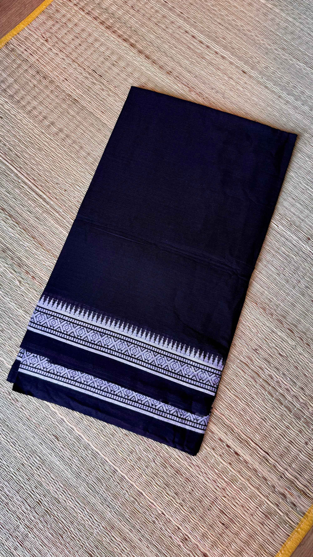 The Ebony Loom | Authentic Hand-Woven Dhanekhali Cotton Saree