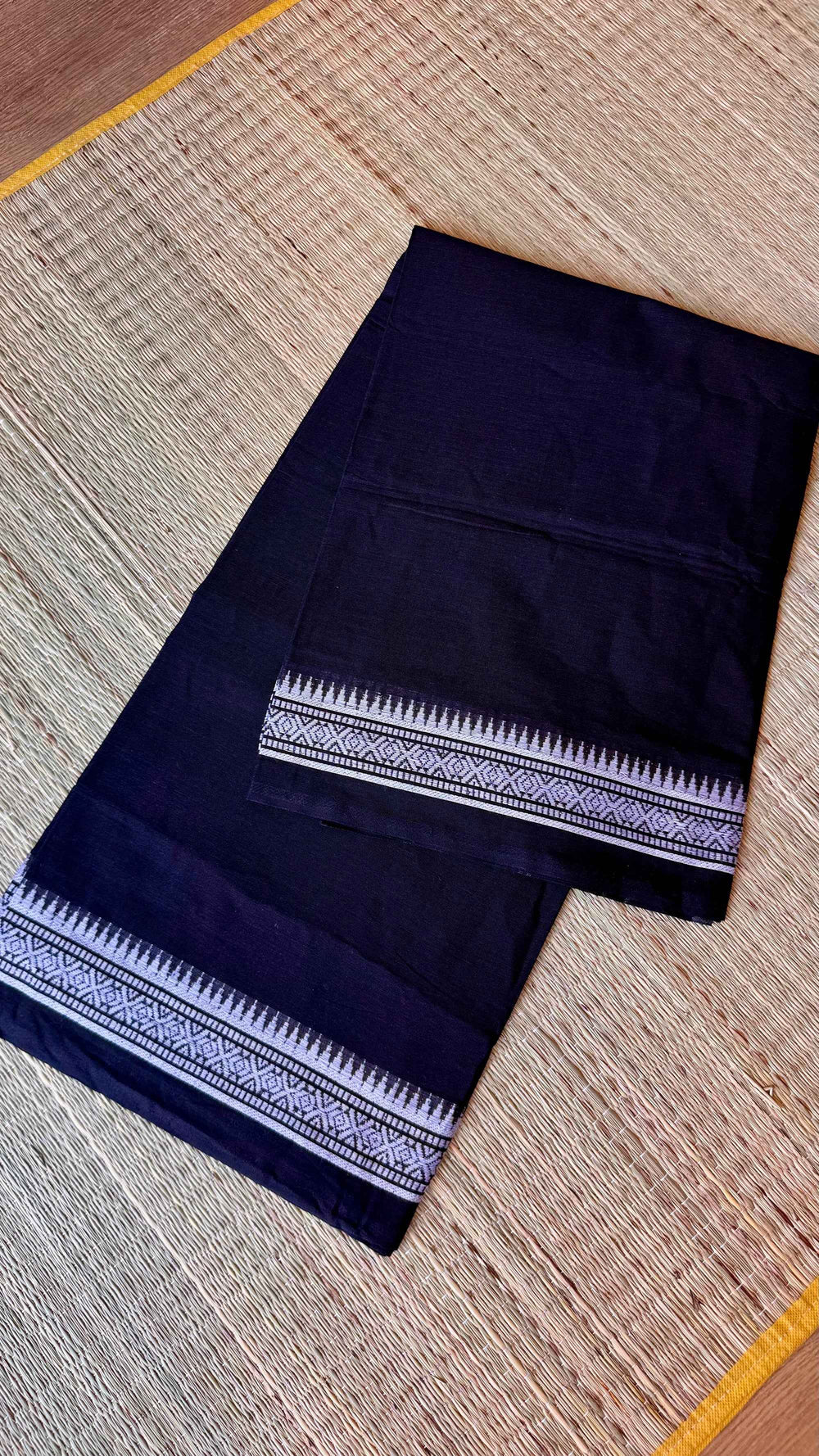 The Ebony Loom | Authentic Hand-Woven Dhanekhali Cotton Saree