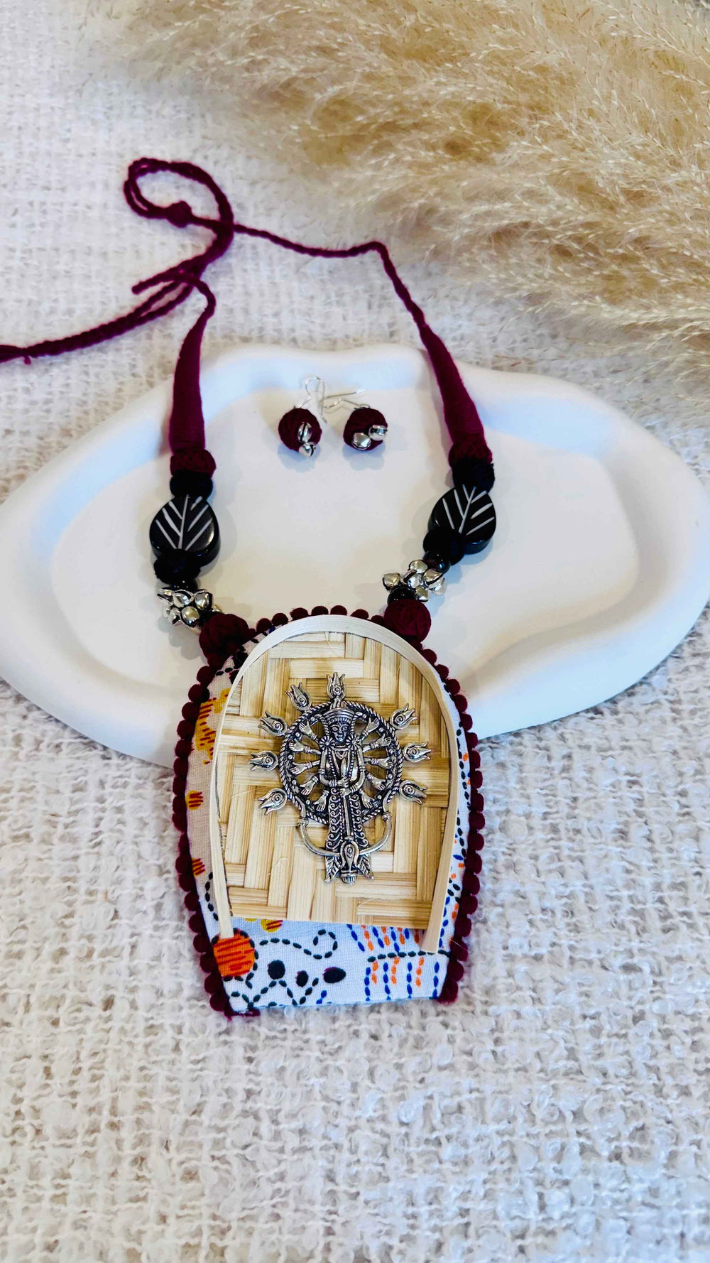 The Durga Kulo Handcrafted Necklace Set: A Wearable Piece of Bengal