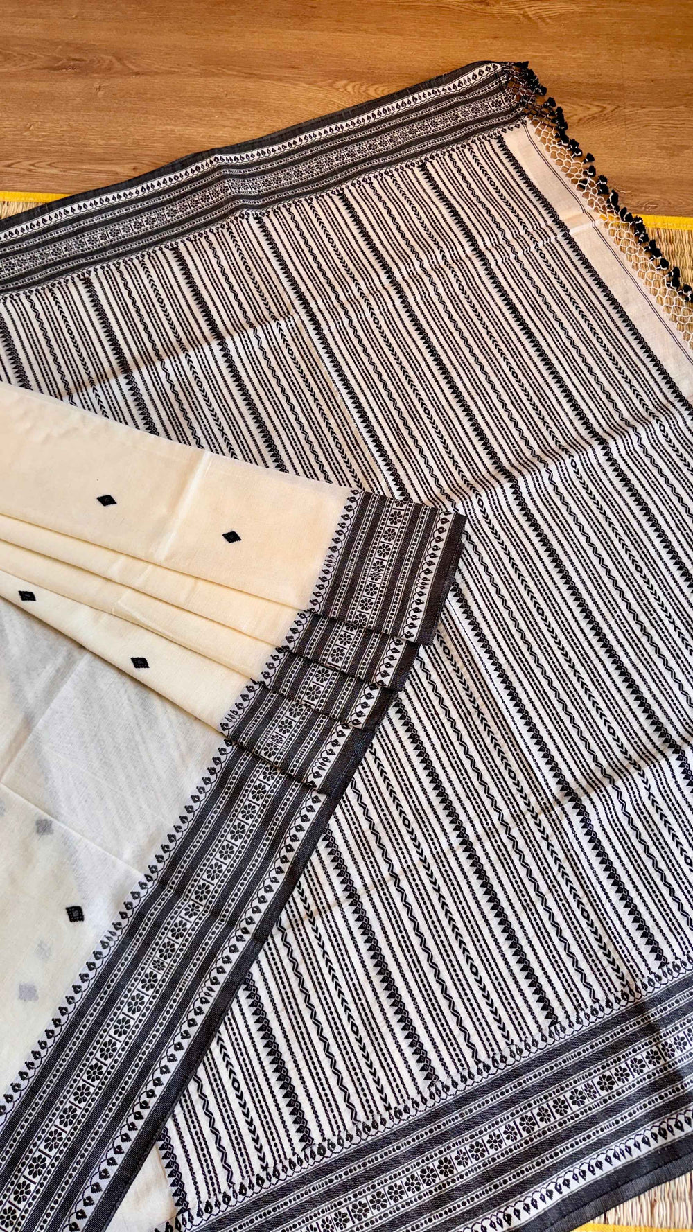 Handloom Cotton Saree with Black Geometric Thread Work – Cream | TITAFU