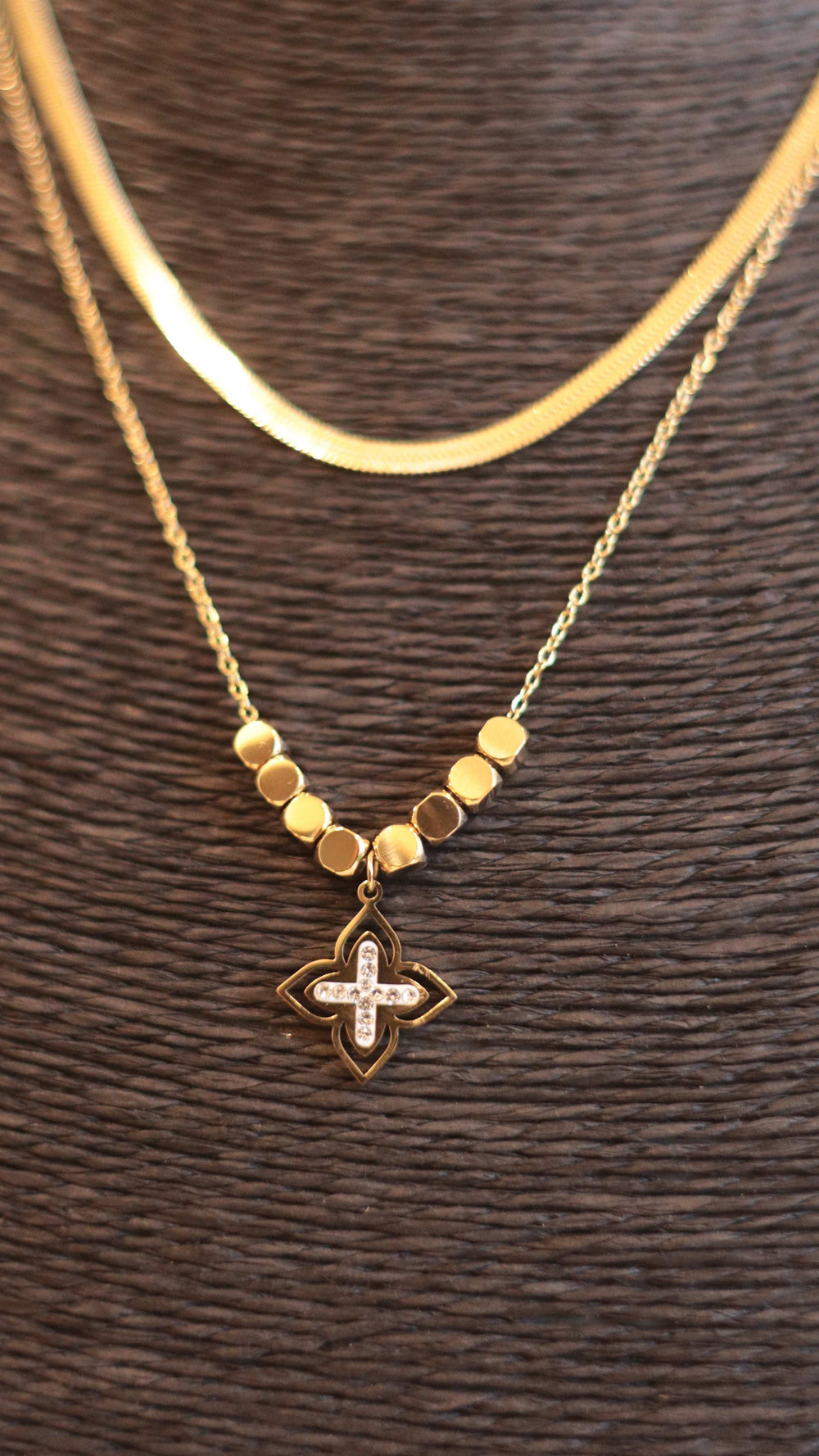 Layered Herringbone & Star Pendant Necklace - Occean By Soumali